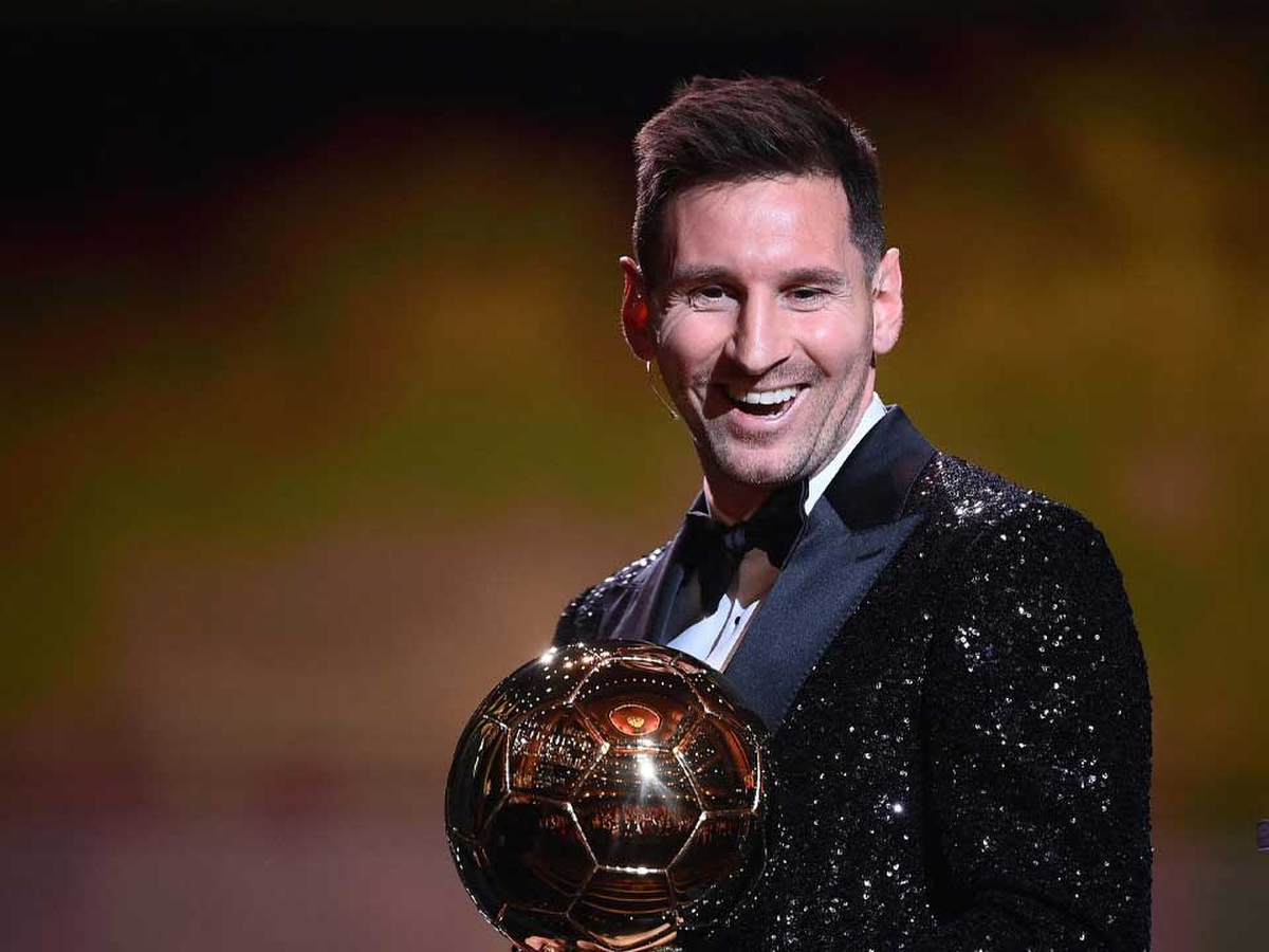 Chuẩn bị cho lễ trao giải Quả bóng Vàng 2023, Messi mang đến diện mạo không  ai ngờ