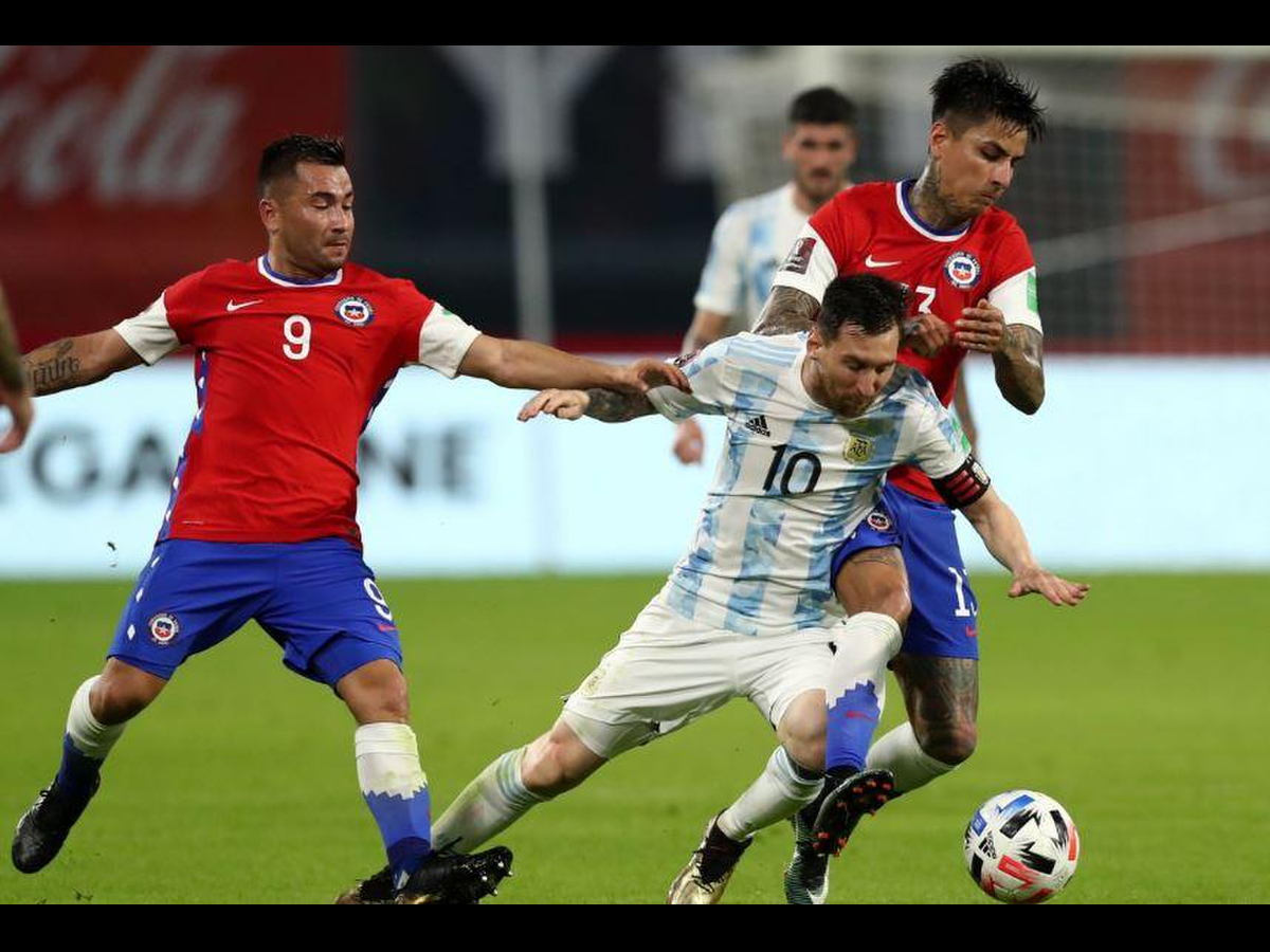 Lionel Messi: 'Chile đã khác dưới thời Gareca, Argentina phải cẩn trọng'