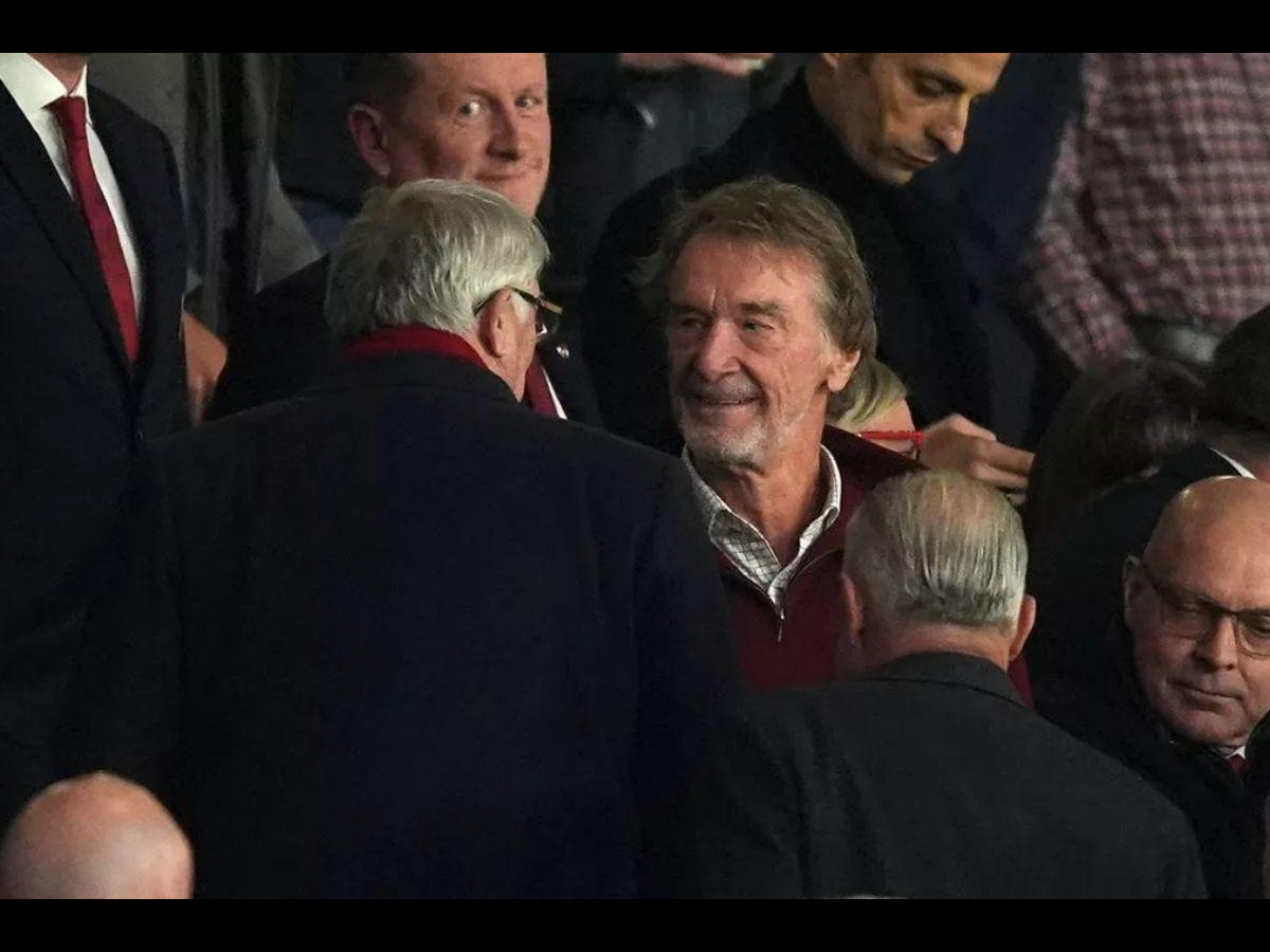 Jim Ratcliffe bị tố đang xé nát Man Utd