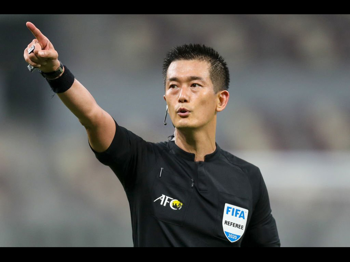   Trọng tài người Hàn Quốc Ko Hyung Jin sẽ bắt chính chung kết lượt đi AFF Cup 2022 giữa đội tuyển Việt Nam gặp Thái Lan tại Mỹ Đình (19h30 ngày 13/1).