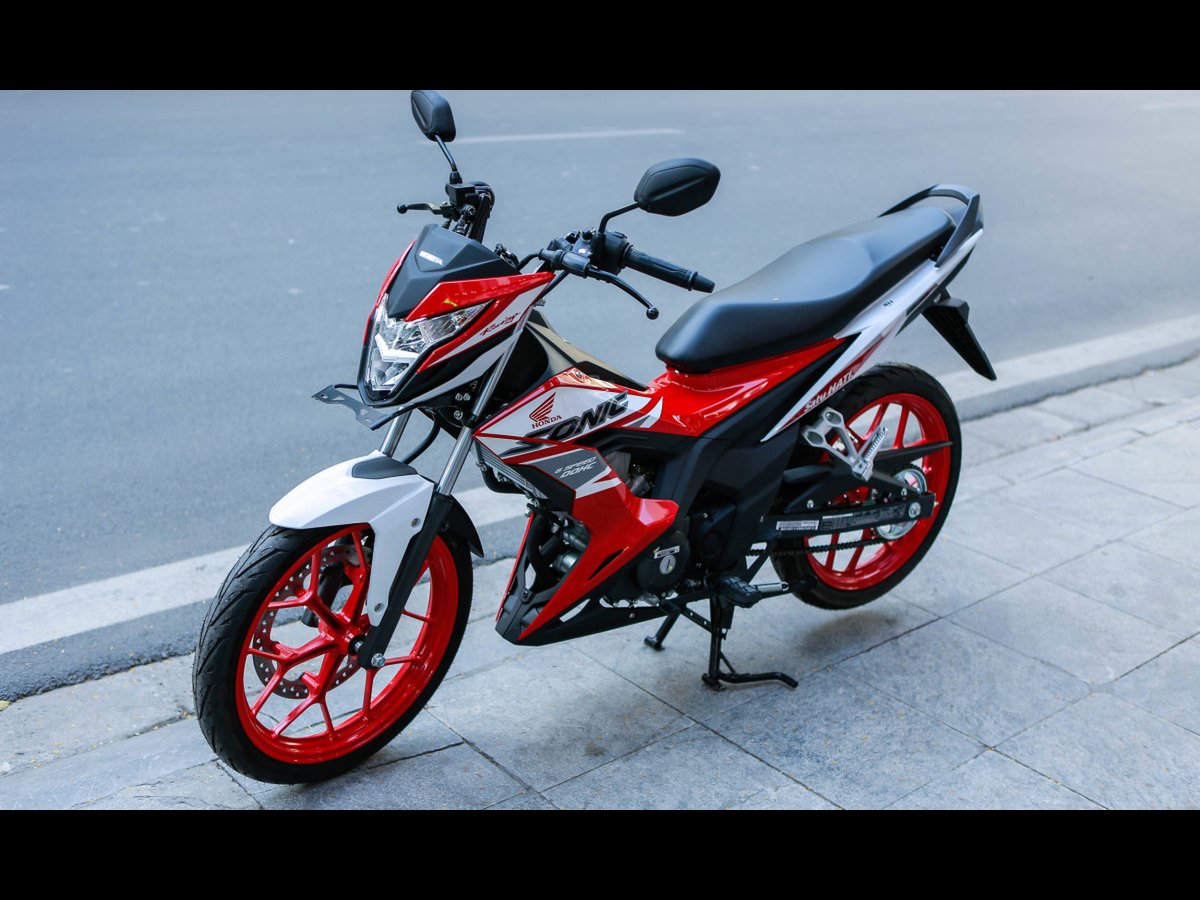 Honda Sonic 150R độ màu sắc sặc sỡ ở Indonesia  Xe độ