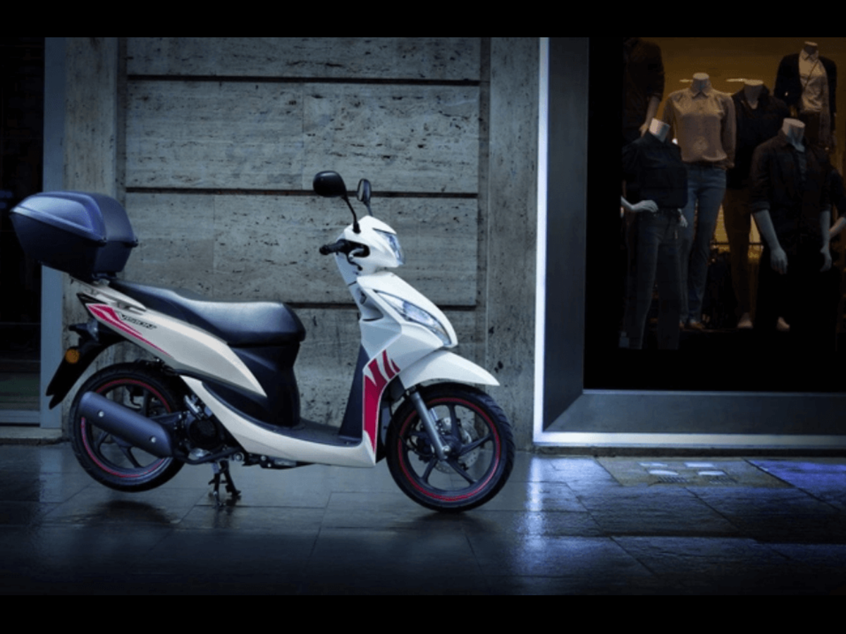 Xe Ga 50cc Diamond  Giúp Bạn Luôn Tỏa Sáng Như Một Viên Kim Cương