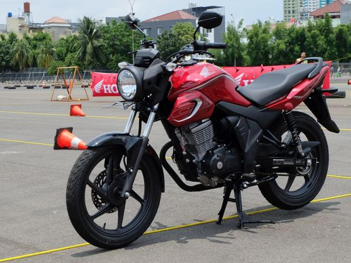 Honda CB150 Verza 2018 đầu tiên về Việt Nam giá hơn 40 triệu  Tạp chí Giao  thông vận tải