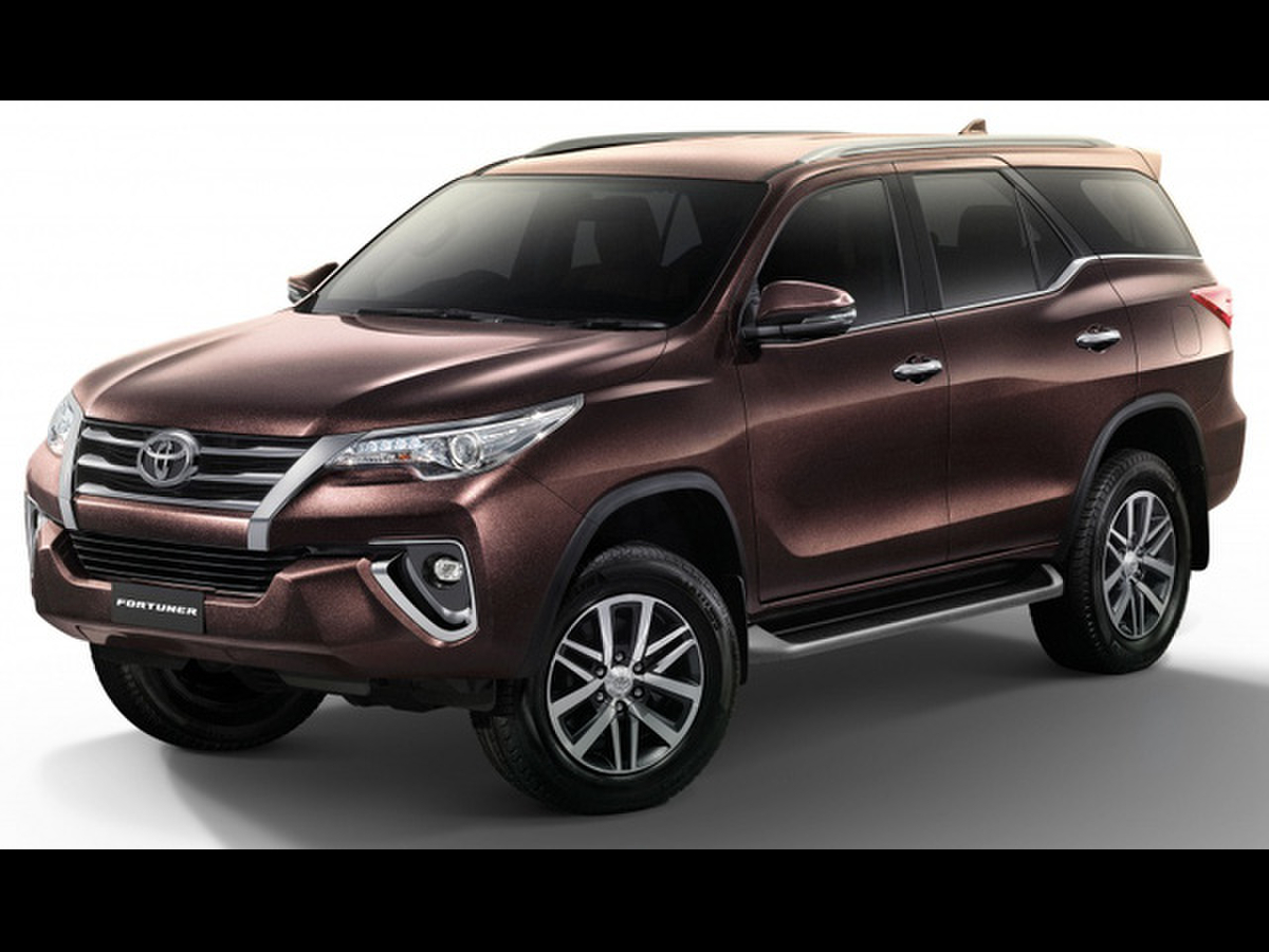 Toyota Fortuner 2018 chính thức được bán tại Malaysia giá bán lên tới 1 tỷ  VNĐ