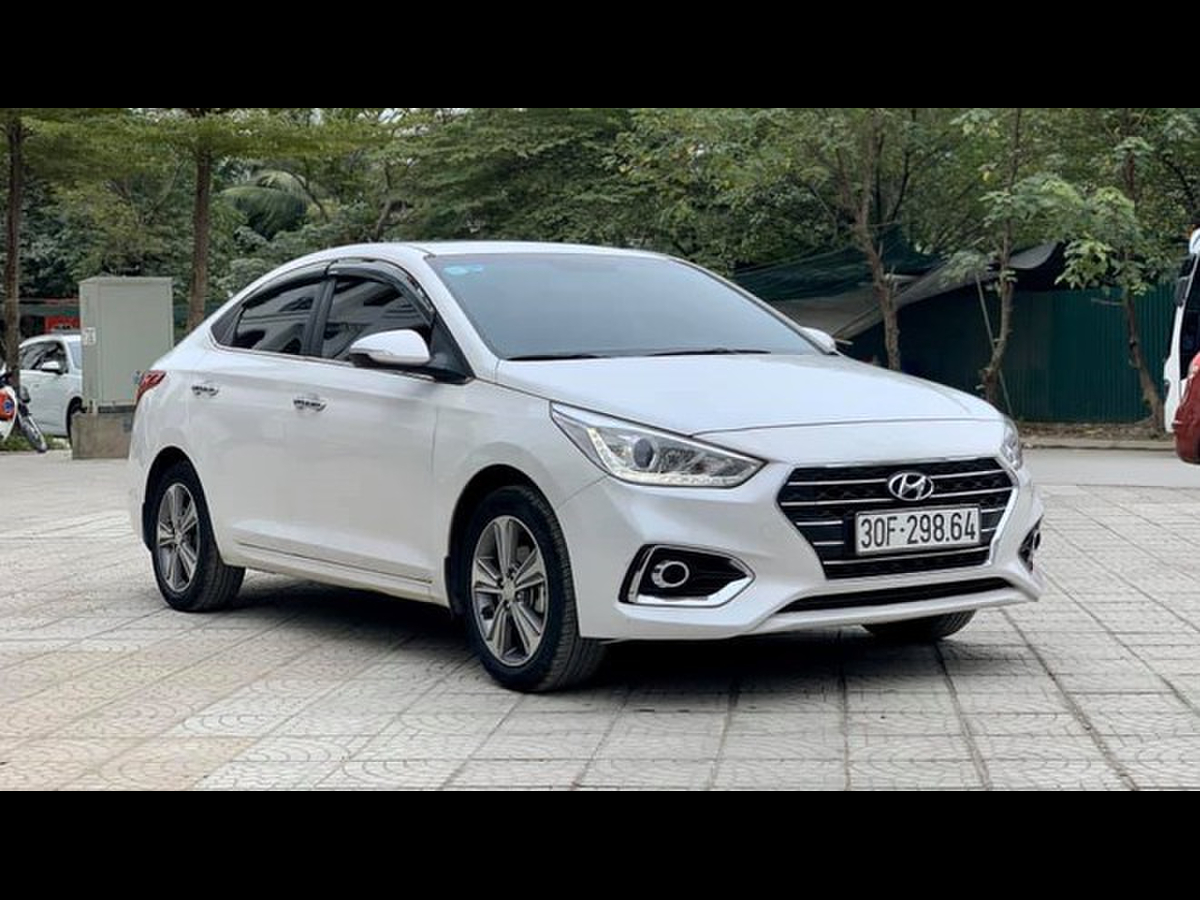 Hyundai Accent cũ tiếp tục xuống giá do độ 'hot' của bản mới